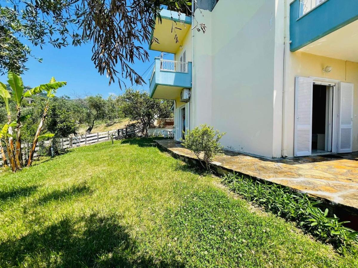 Triantis Apartments Lygia  Buitenkant foto