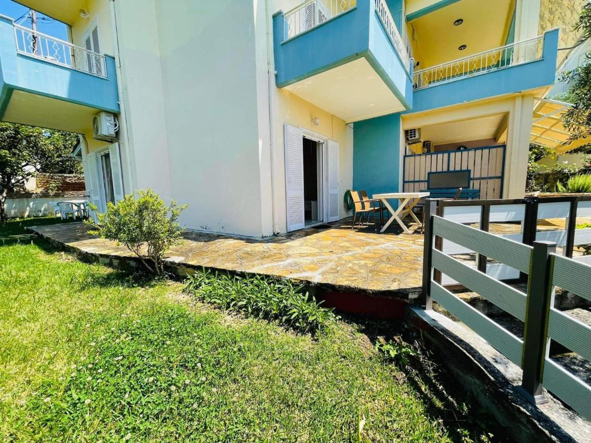Triantis Apartments Lygia  Buitenkant foto