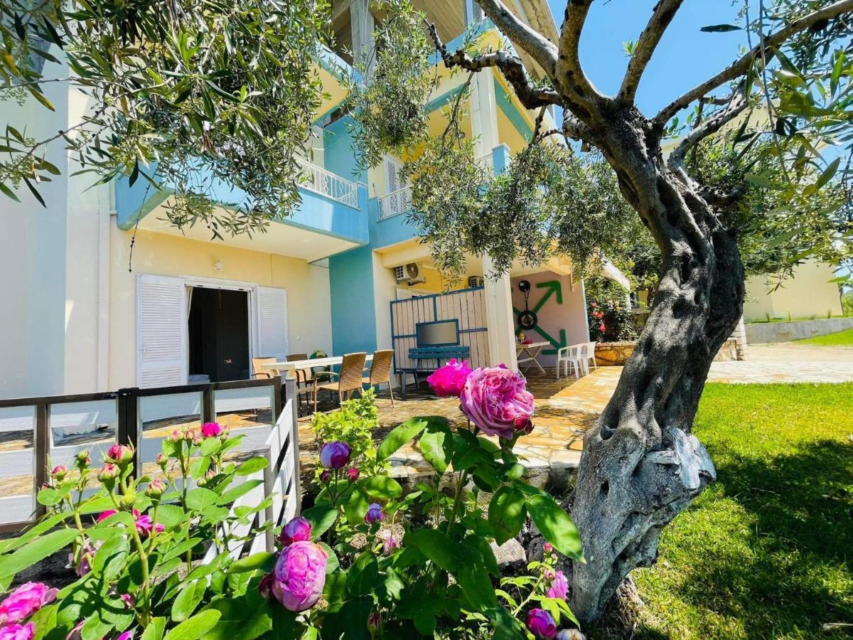 Triantis Apartments Lygia  Buitenkant foto