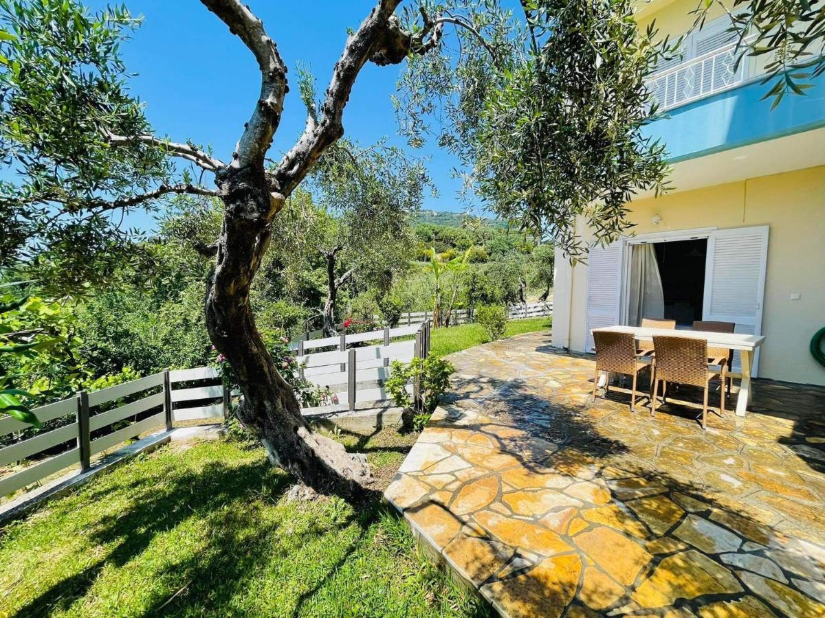 Triantis Apartments Lygia  Buitenkant foto